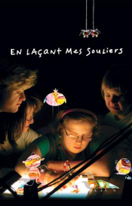 En laçant mes souliers